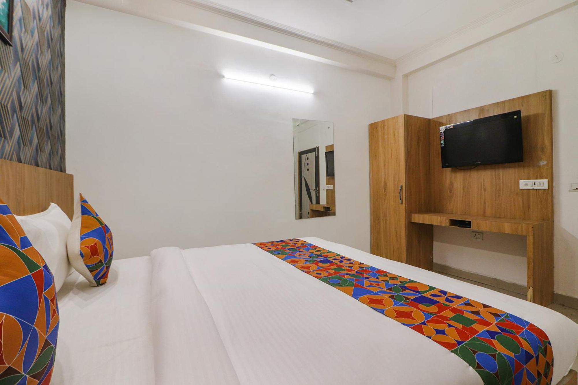 Fabhotel Rainbow Villa Near Igi Airport Ню Делхи Екстериор снимка